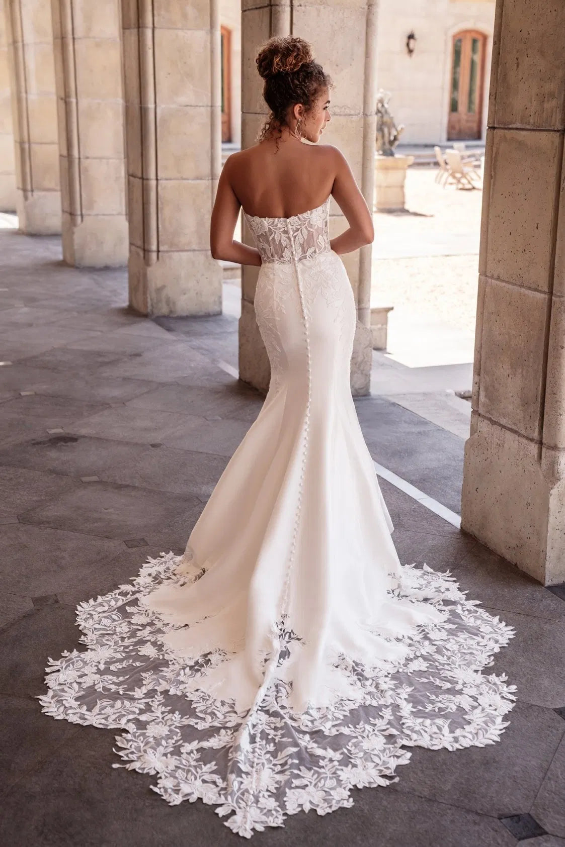 Fashion Strapless Sweetheart Neckline Long Train Mermaid Lace Bridal Wedding Dress