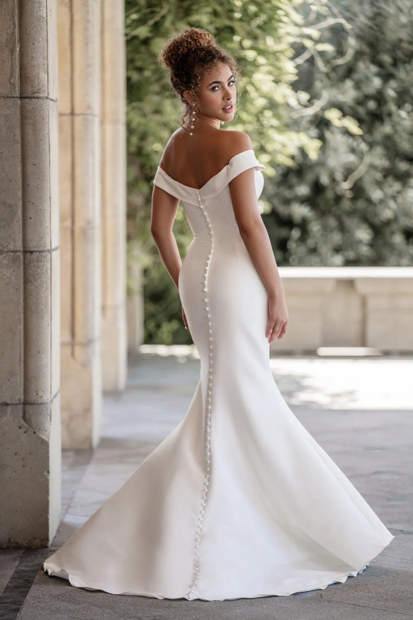 Fashion off Shoulder Plunging V Neck Satin Detachable Long Train Mermaid Wedding Dresses